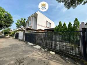 Dijual Cepat Rumah Mewah Tanah 705 Bonus Swimming Pool di Kota Cirebon lokasi di Kesambi, tersedia melalui melalui situs Olx