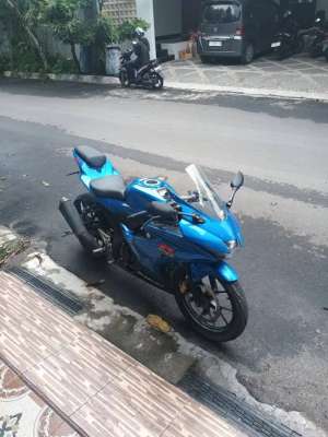 Dijual cepat Suzuki GSX lokasi di Taktakan, tersedia melalui melalui situs Olx