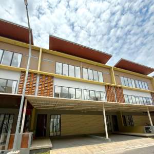 DIJUAL DIBAWAH PASARAN MURAH THE ICON CENTRAL lokasi di Sei/Sungai Beduk, tersedia melalui melalui situs Olx