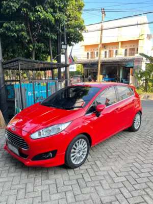 Jual bekas Dijual Ford Fiesta Ecoboost tipe tertinggi Tahun 2014,lokasi di 