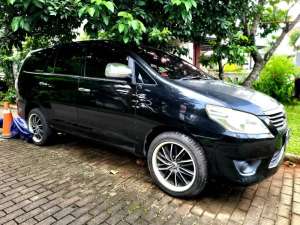 Jual bekas Dijual Grand Innova HitamTangan Pertama, NyamanIrit untuk Mudik,lokasi di 