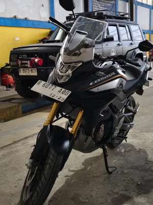 Jual bekas Dijual Honda Cb 150x hitam,lokasi di Sidareja