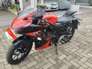 Jual bekas Dijual motor GSX R150, KM 279,lokasi di Sawangan