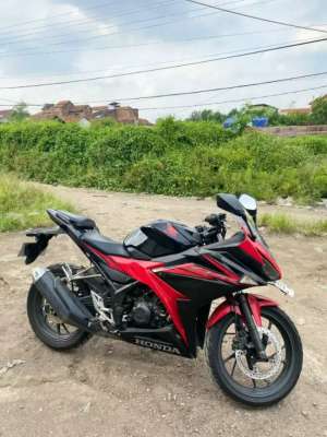 Jual bekas Dijual motor Honda CB150 th 2018,lokasi di Margahayu