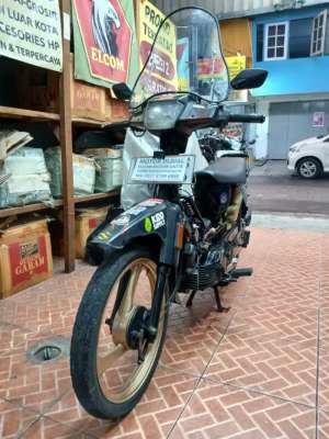 Jual bekas DIJUAL MOTOR SUZUKI CRYSTAL KRISTAL CRISTAL 1994 SS LENGKAP SEHAT RAPI,lokasi di Grogol Petamburan