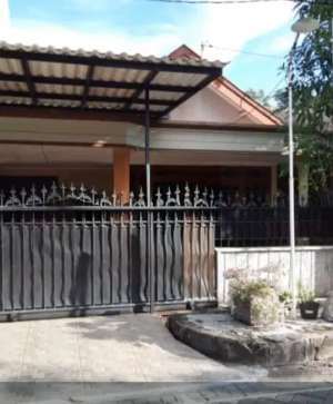 Dijual murahRumah di Pondok Rosan Wiyung lokasi di Wiyung, tersedia melalui melalui situs Olx