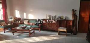 Dijual Rumah 2 lantai di Jemur Andayani Surabaya Hitung Tanah lokasi di Wonocolo, tersedia melalui melalui situs Olx