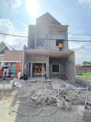 Dijual Rumah 2 Lantai Tipe 80 Dekat Stadion Teladan Medan lokasi di Medan Maimun, tersedia melalui melalui situs Olx