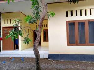 Dijual rumah 4 kamar gratis ac lokasi di Patikraja, tersedia melalui melalui situs Olx