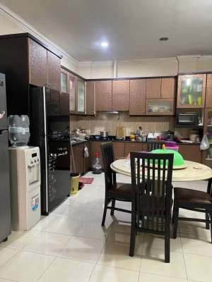 DIJUAL RUMAH BAGUS HADAP SELATAN HARGA TERMURAH DI MALIBU CITY RESORT lokasi di Cengkareng, tersedia melalui melalui situs Olx