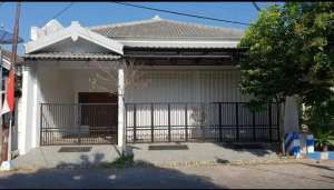 Dijual Rumah dan ruang usaha Deltasari Indah Waru Sidoarjo SIU.A268 lokasi di Waru, tersedia melalui melalui situs Olx