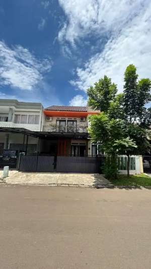Dijual Rumah Dgn Tanah Luas Dan Siap Huni Di Kencana Loka BSD lokasi di Serpong, tersedia melalui melalui situs Olx