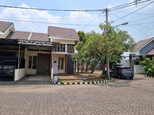 Dijual Rumah Di Perumahan Safira Stone Resort Sukodono Sidoarjo. lokasi di Sukodono, tersedia melalui melalui situs Olx