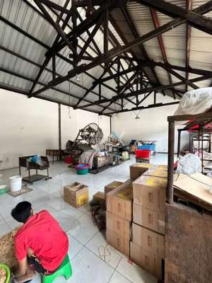 Dijual Rumah di Poros Jalan A Yani Blimbing Malang Bonus Pabrik Aktif lokasi di Blimbing, tersedia melalui melalui situs Olx