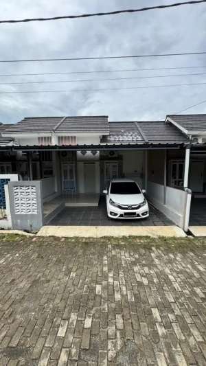 Dijual Rumah di The Green Java Kemang C17 Minimalis Modern lokasi di Kemang, tersedia melalui melalui situs Olx
