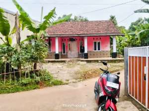 DIJUAL RUMAH KAMPUNG PINGGIR JALAN DESA lokasi di Gunung Sindur, tersedia melalui melalui situs Olx
