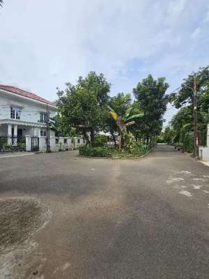 Dijual rumah lama hitung tanah prime area di scbd widya chandra lokasi di Kebayoran Baru, tersedia melalui melalui situs Olx