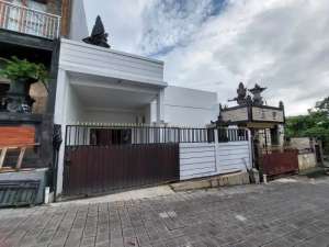 DIJUAL RUMAH LANTAI 1 LOKASI SUBAK DALEM GATSU TENGAH lokasi di Denpasar Barat, tersedia melalui melalui situs Olx