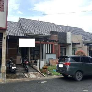 Dijual Rumah LT 135 Strategis dekat Vivo Mall Sentul Siap Huni J-28608 lokasi di Babakan Madang, tersedia melalui melalui situs Olx