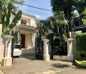 DIJUAL RUMAH MEWAH DI TULODONG BAWAHSCBDWIDYA CHANDRA AREA lokasi di Setia Budi, tersedia melalui melalui situs Olx