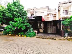 Dijual Rumah Mewah Kolam Renang Pribadi di Kawasan Elite Galaxy Bekasi lokasi di Bekasi Selatan, tersedia melalui melalui situs Olx