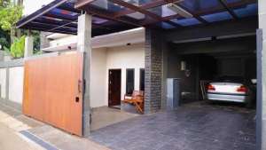 Dijual Rumah Modern Minimalis 3 lantai di Pamulang lokasi di Pamulang, tersedia melalui melalui situs Olx