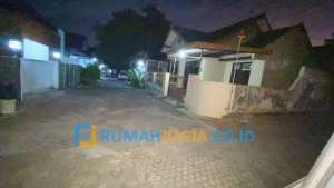 dijual rumah murah di perumahan jambusari condongcatur lokasi di Depok, tersedia melalui melalui situs Olx