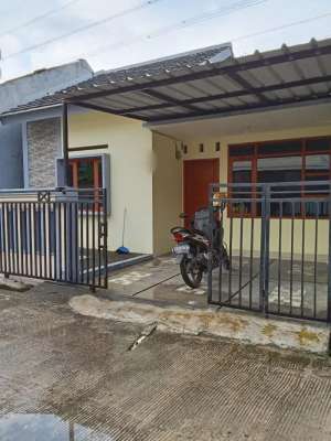 Dijual rumah murah strategis pemkot alun2 cimahi hanya 549 jt negoo lokasi di Cimahi Selatan, tersedia melalui melalui situs Olx