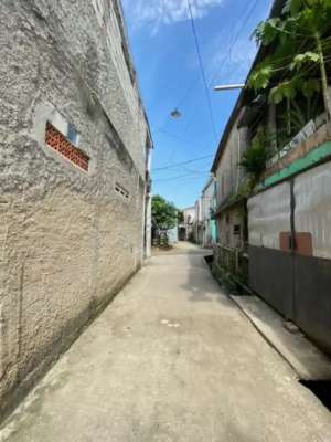 DIJUAL RUMAH SIAP HUNI ASRI DI JL KEMIRI NEGO lokasi di Pamulang, tersedia melalui melalui situs Olx