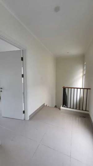 Dijual Rumah Siap Huni di Agnesi Summarecon Serpong, Gading Serpong lokasi di Pagedangan, tersedia melalui melalui situs Olx