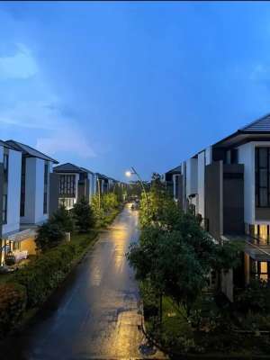 Dijual Rumah Sudah Renovasi di Semayang Asya JGC Jakarta Timur lokasi di Cakung, tersedia melalui melalui situs Olx