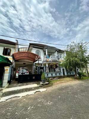 Dijual Rumah Terawat di Pondok Blimbing Indah Araya Malang lokasi di Blimbing, tersedia melalui melalui situs Olx