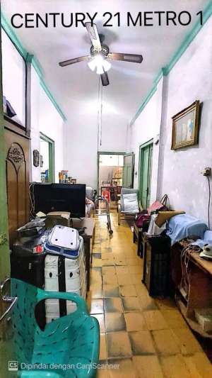 Dijual Rumah Tua Lokasi di Kebun Kacang Jakarta Pusat lokasi di Tanah Abang, tersedia melalui melalui situs Olx