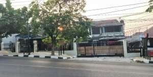 Dijual Tanah Dan Bangunan 3 Lantai lokasi di Gunung Puyuh, tersedia melalui melalui situs Olx