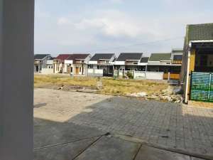 dijual tanah luas 80m2 lokasi dekat jalan raya dan SPBU TEMPEL lokasi di Gatak, tersedia melalui melalui situs Olx