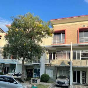 DIJUAL TOWNHOUSE CENTRAL SUKAJADI SIAP PAKAI KOSONGAN lokasi di Sei/Sungai Beduk, tersedia melalui melalui situs Olx