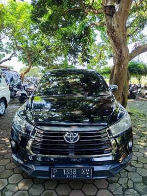 Jual bekas Dijual toyota venturer 2.4 diesel AT hitam 2021,lokasi di 