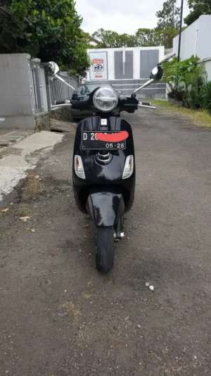 Jual bekas DIJUAL VESPA LX 125 FACELIFT 2021 NEGOTIABLE,lokasi di Andir