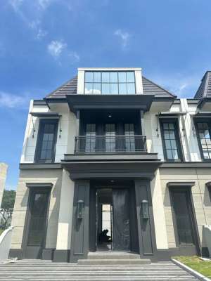 Dijual Villa Bangunan Mewah Di Komplek Citraland Gama City Chinty lokasi di Percut Sei Tuan, tersedia melalui melalui situs Olx