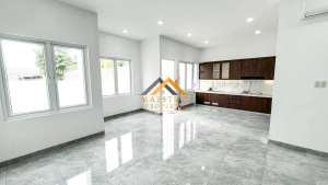 Dijual Villa Baru Renov Semi Furnish Komplek Graha Metropolitan lokasi di Sunggal, tersedia melalui melalui situs Olx