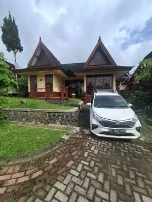 DIJUAL VILLA DI KOMPLEK KOTA BUNGA lokasi di Kemayoran, tersedia melalui melalui situs Olx