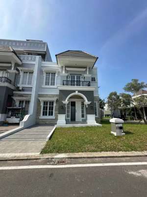 Dijual Villa Siap Huni Terawat Di Komplek Citraland Gama City Meira lokasi di Percut Sei Tuan, tersedia melalui melalui situs Olx