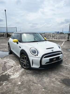 Jual bekas DP 100JT MINI COOPER S EV ELECTRIC 2022 PMK 2023 KM LOW,lokasi di 