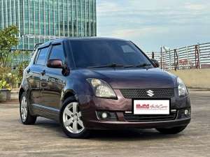 Jual bekas DP 13 jutaSuzuki Swift ST 2010 Matic BJM2,lokasi di 