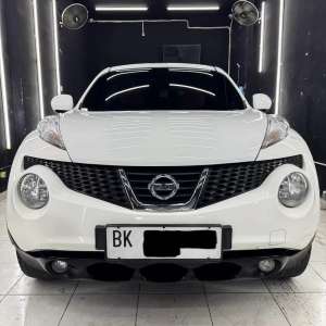 Jual bekas DP 15jt Nissan Juke RX 2013 Matic murah bs trd jazz or brio th 2012,lokasi di 