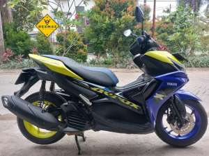 Jual bekas DP 500 Rb Aerox Connected Kuning Biru 2023 CashKredit,lokasi di Karang Tengah