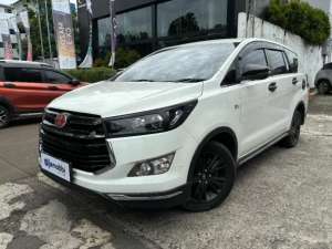 Jual bekas DP MURAH - Toyota Kijang Innova 2.0 Venturer Bensin-MT 2019,lokasi di 