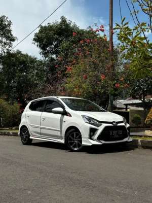 Jual bekas DP5JT toyota agya trd s at 2021,lokasi di 
