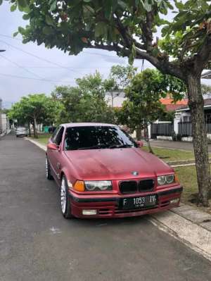 Jual bekas E36 318i M40 Pajak Hidup,lokasi di 