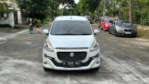 Jual bekas Ertiga Dreeza MT 2016 pemakain 2017 mulus,lokasi di 
